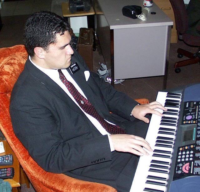 moore02_002.jpg